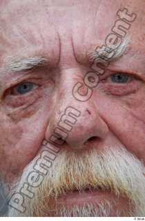 Street  671 bearded nose wrinkles 0001.jpg